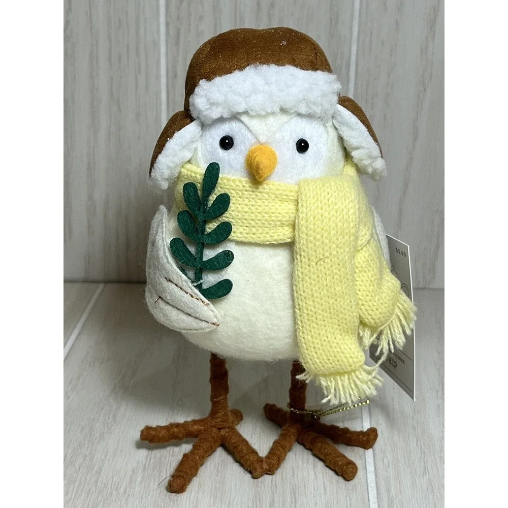 Wondershop Featherly Friends Chip Bird Figure Brown Hat yellow scarf 2023 Xmas
